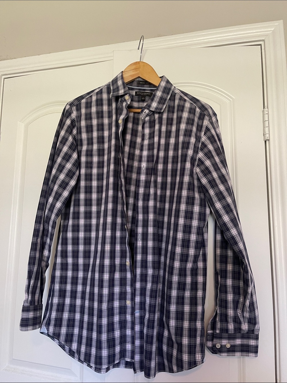 Banana Republic Men's Navy & White Plaid Button-Down Shirt